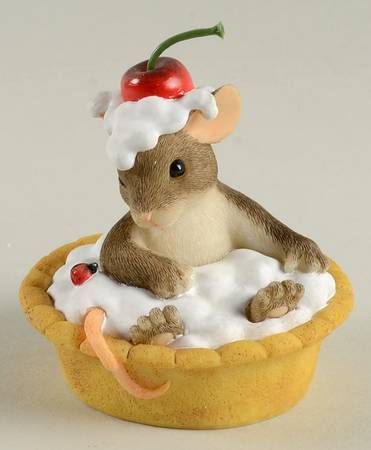 Charming Tails Sweetie Pie - Boxed