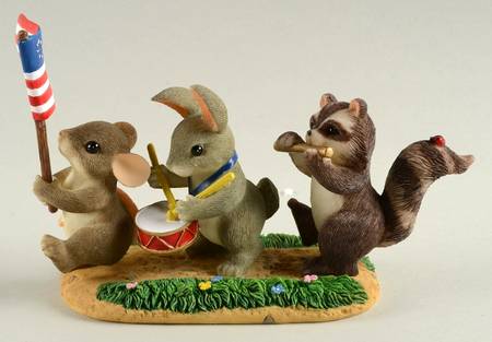 Charming Tails Free To Be Friends - Boxed