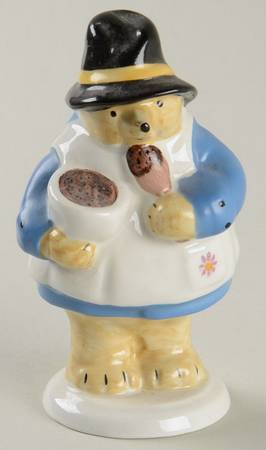 Paddington Bear Bakes A Cake - No Box
