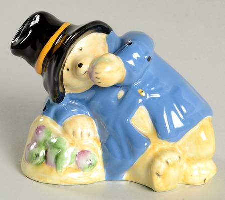 Paddington Bear Eats An Apple - No Box
