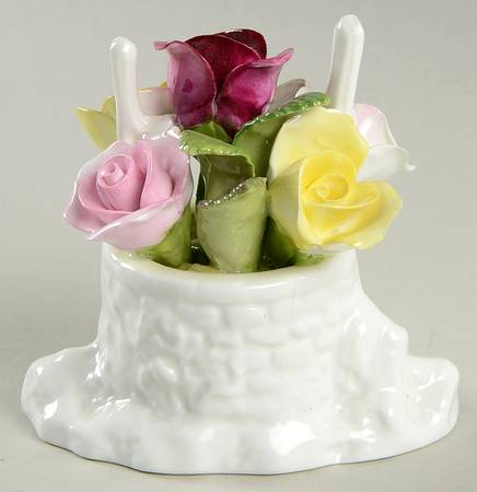 Coalport Florals Roses In Wishing Well - No Box