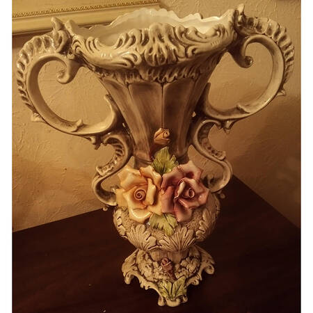 Capodimonte Giftware Urn Vase-Pink Roses - No Box