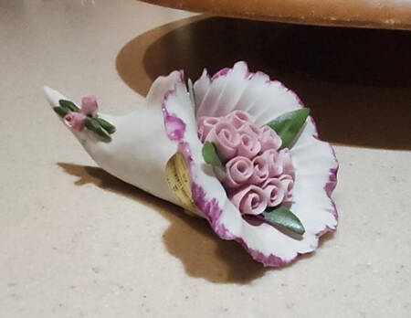 Capodimonte Giftware Roses In Lily Must - No Box