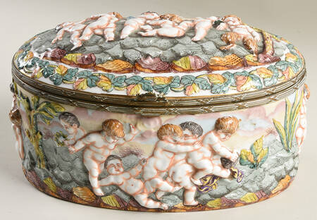 Capodimonte Giftware Large Hinged Box With Cherubs - No Box