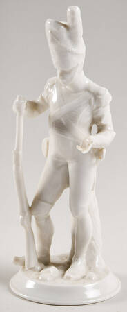 Capodimonte Giftware Soldier With Rifle-White - No Box