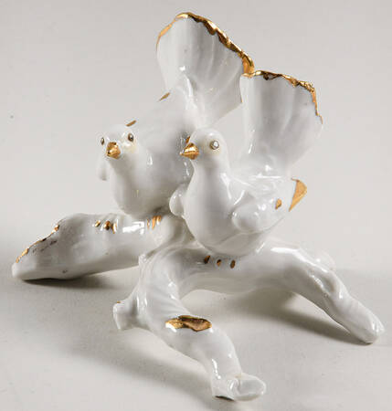 Capodimonte Giftware 2 Doves/Lovebirds On A Branch - No Box