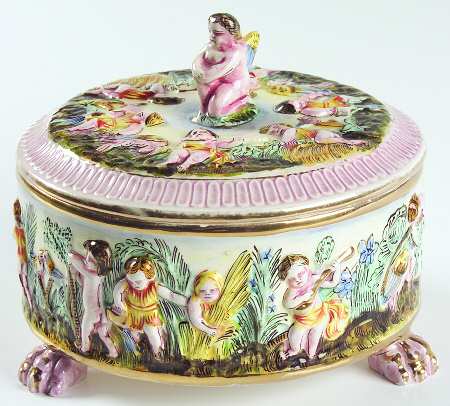 Capodimonte Giftware Box With Lid Cherub Finial - No Box
