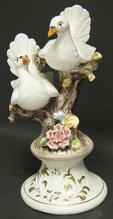 Capodimonte Giftware Pigeons - No Box