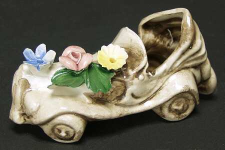 Capodimonte Giftware Car With Flower - No Box