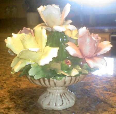 Capodimonte Giftware Yellow & Pink Roses Vase - No Box