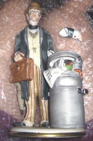 Capodimonte Giftware Man W/ Briefcase - No Box