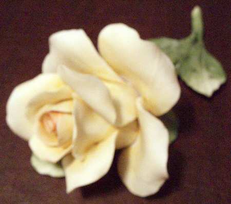 Capodimonte Giftware Yellow Rose - No Box