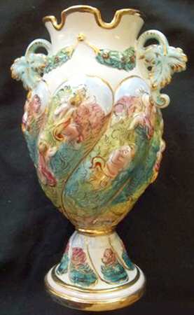 Capodimonte Giftware Flower Footed Vase - No Box