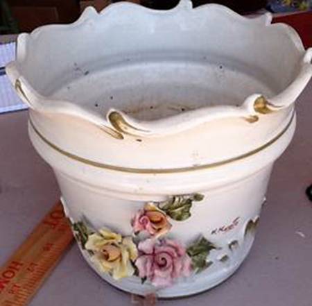 Capodimonte Giftware Cache Pot-Roses - No Box