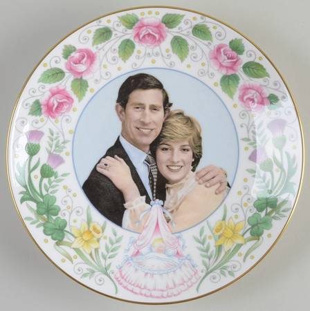 Crown Staffordshire Royalty Giftware Prince William Birth Plate - No Box