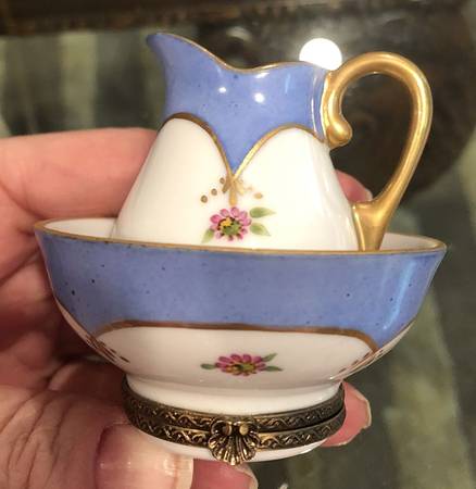 Chamart Exclusives Limoges Box Pitcher & Bowl-Blue - Boxed