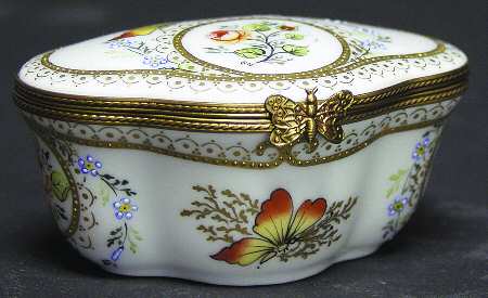 Cardinet Limoges Box Scalloped Butterfly Box - Boxed