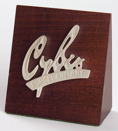 Advertising Signs Porcelain Letters On Wood Base - Wood Advertising Sign