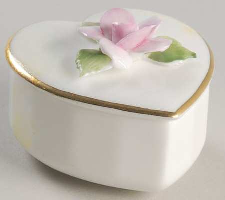 Coalport Florals Heart Rose Box - Boxed