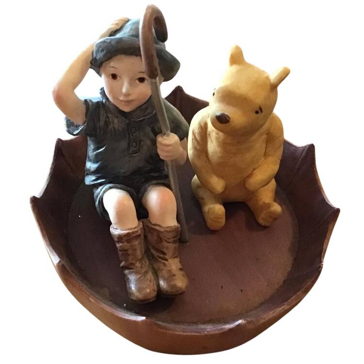 Classic Winnie-The-Pooh Saling On Umbrella-Paperweight - Boxed