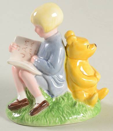 Classic Winnie-The-Pooh Christopher Robin & Pooh - Boxed