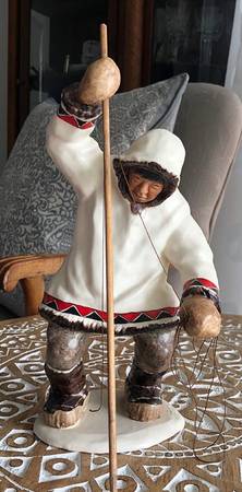 Alaska Figurines Seal Hunter - No Box