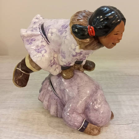 Alaska Figurines Katie & Rose - No Box