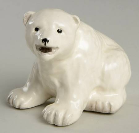 Alaska Figurines Sitting Polar Bear Cub - No Box