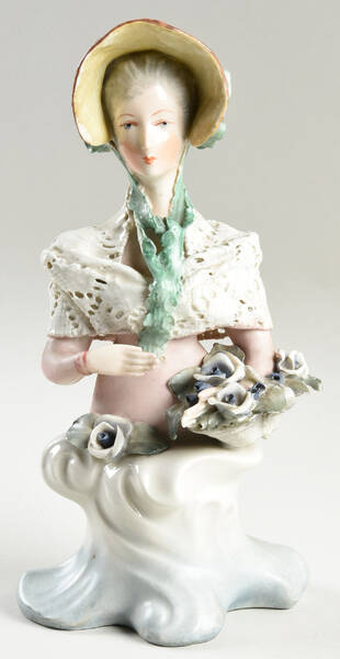 Cordey Figuines Woman-Basket Of Flowers - No Box