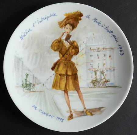 Women of The Century Helene L'Intrepide - Boxed