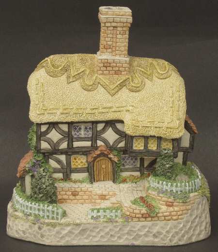 Collectors Guild Scene Plum Cottage - Boxed
