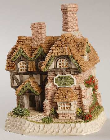 David Winter Appearance Piece The Derby Arms - Boxed