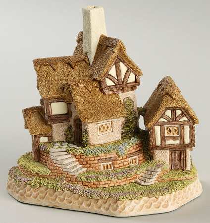 David Winter Appearance Piece Suffolk Gardens - Boxed
