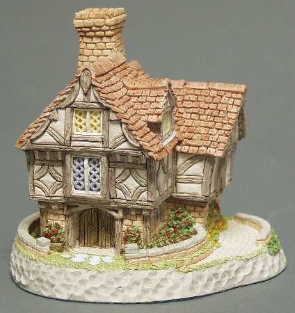 English Village The Hall - Boxed