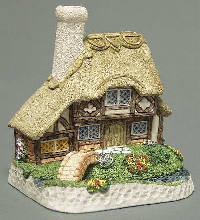 English Village Crystal Cottage - Boxed