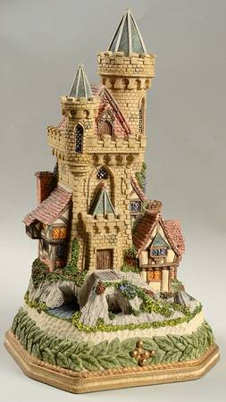 English Village Guardian Castle-Premier - Boxed