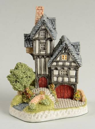 English Village Engine House-Disney-Red Door - Boxed