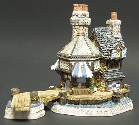 Seaside Boardwalk Waterfront Market - Boxed