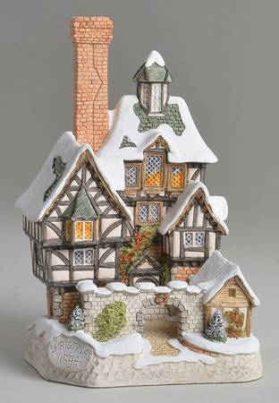 Dickens Christmas Scrooges Family Home - No Box