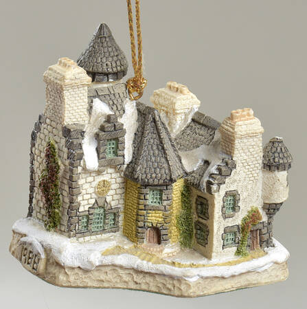 Cottage Ornament Christmas In Scotland And Hogmany  - Boxed