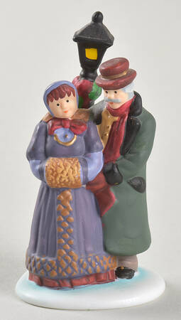 Dickens Village Couple - No Box 81a