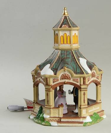 Dickens Village Anniversary Gazebo - With Box Bx725