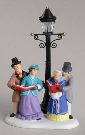Twelfth Night - Dickens' Village Caroling By Lamplight - Boxed