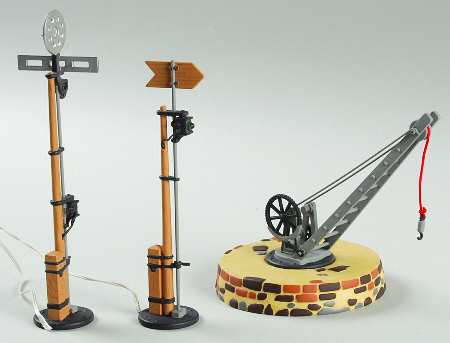 Dickens Village Queensbridge Railyard Accessories - Boxed