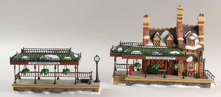Dickens Village Old Queensbridge Station - Boxed