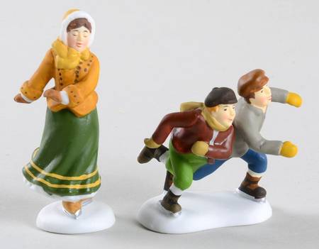 Dickens Village Frost Fair Skaters - With Box Bx700