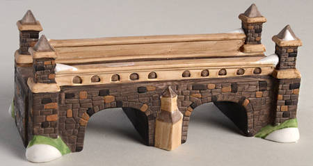 Heritage Village Village Stone Train Trestle - Boxed