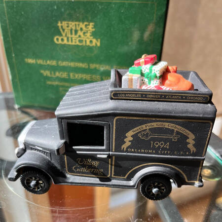 Heritage Village North Pole City Collectors  - With Box