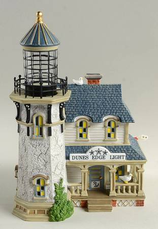 New England Village Dunes Edge Lighthouse - Boxed