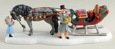 New England Village Loading The Cutter For Christmas - Boxed
